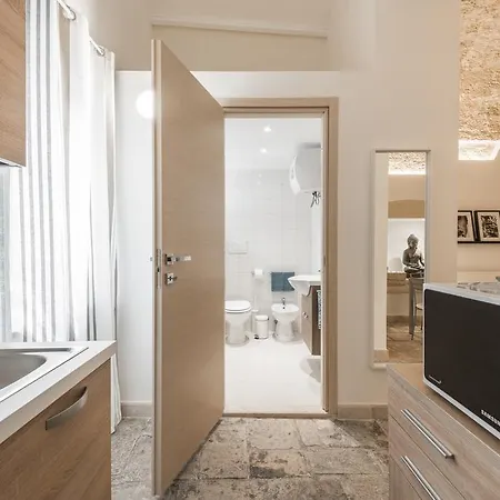Stone M8 City Center Апартаменты *